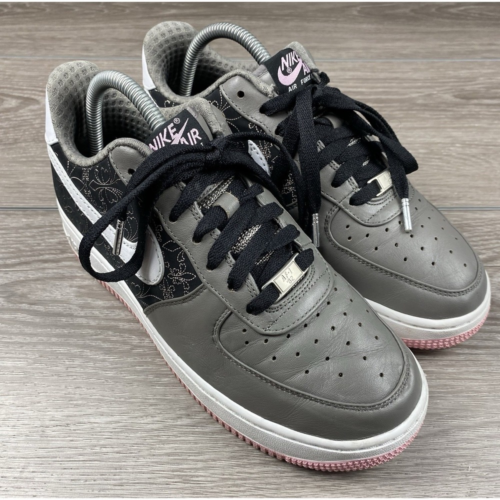 Nike Air Force 1 Low Grey Black Floral Pink Sole Womens Size‎ 8.5 318521-011